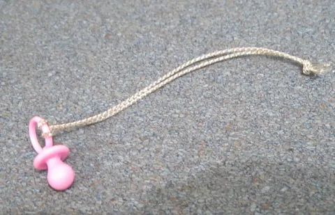 1990s Babysitter Cute Cool SKIPPER/BARBIE DOLL PACIFIER NECKLACE Jewelry silver