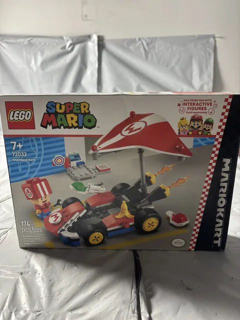 NEW LEGO Super Mario: Mario Kart-Standard Kart (72032)