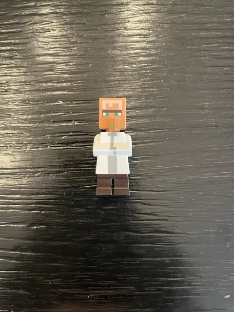 LEGO Minecraft Librarian Villager Minifigure White Tunic