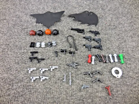 Lot of (45) LEGO Mini Figure & Weapon Accessories