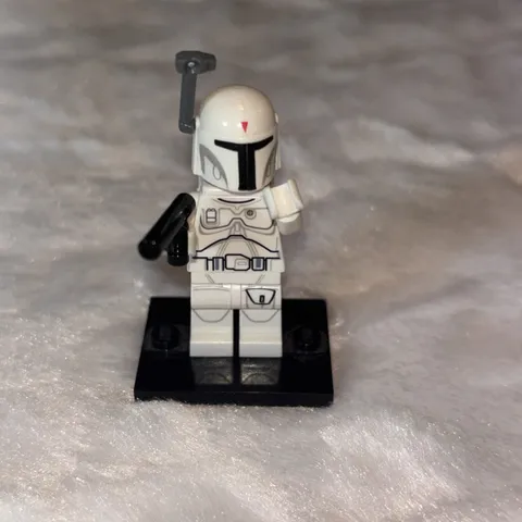 LEGO Star Wars: White Prototype Boba Fett Minifigure w/ blaster & jetpack