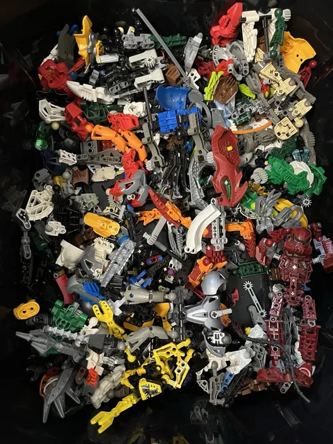 LEGO - 1 Pound of Random Mixed Bionicle/Hero Factory Parts 