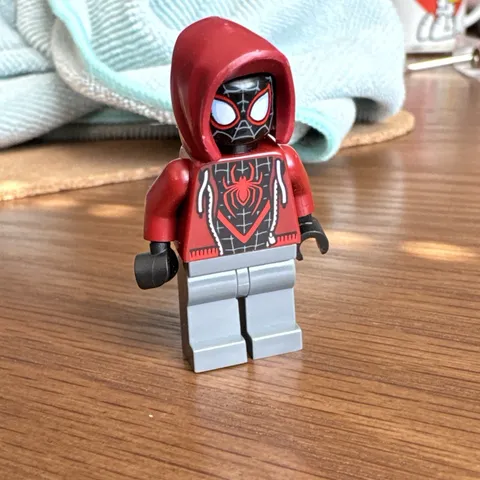 LEGO® Minifigure Super Heroes sh0679 Spider-Man (Miles Morales) Dark Red Hood