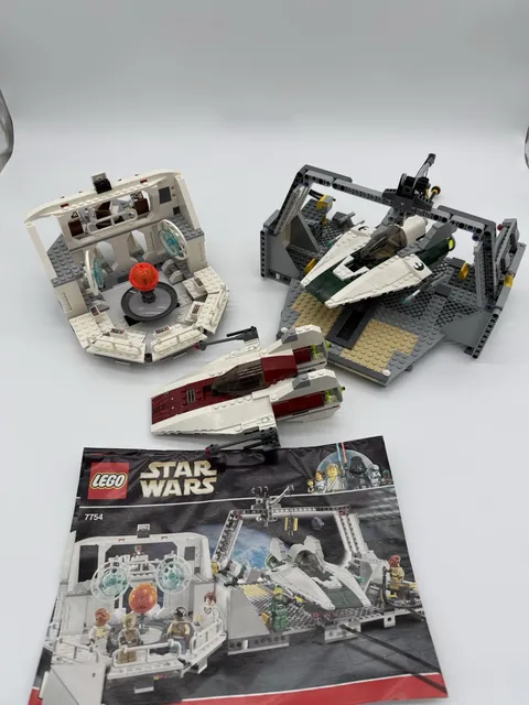 LEGO Star Wars: Home One Mon Calamari (7754) + A-Wing (6207) No figures.