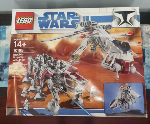 LEGO Star Wars 10195 Republic Dropship with AT-OT Walker Brand New Sealed!! RARE