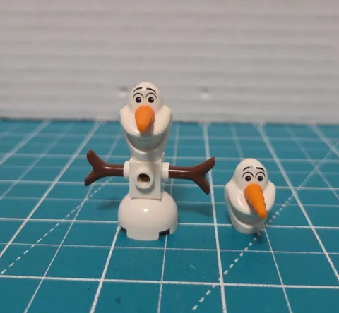 Olaf brick-built Frozen Disney Lego Minifigure 41062