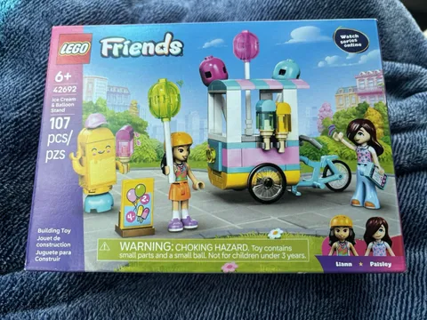 LEGO Friends Ice Cream & Balloon Stand 42692 Complete Set 107pcs 6+