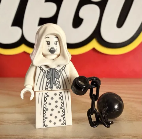 Lego Ghost Lady Minifigure With Accessory