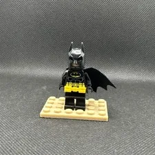 LEGO Super Heroes Batman Minifigure Utility Belt Head Type 2 sh318 w/NO CRACKS
