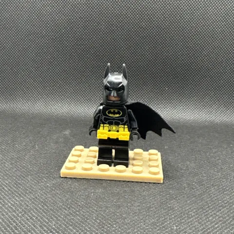 LEGO Super Heroes Batman Minifigure Utility Belt Head Type 2 sh318 w/NO CRACKS