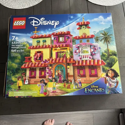 LEGO 43245 Disney Encanto The Magical Madrigal House 1560pcs - Complete