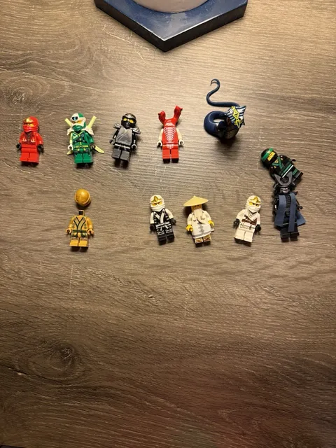 LEGO NINJAGO Ninja Minifigures Lot of 10 Includes Final Battle Zane 