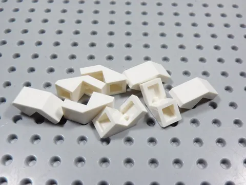 LEGO Lot of 8 White 2x1 Slopes w/ Cutout & No Stud BB