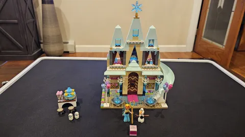 LEGO Disney: Frozen Arendelle Castle Celebration (41068) No Elsa
