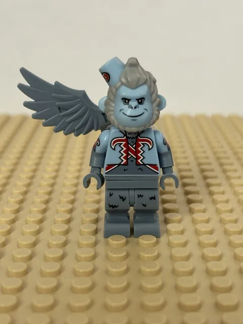 LEGO Flying Monkey Minifigure - 70917 Wizard of Oz / Batman Movie - Closed Mouth