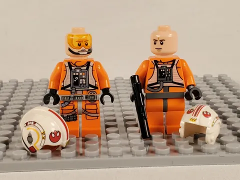 LEGO Star Wars Luke Skywalker Pilot Minifigure Pair sw0295 sw0952 X-Wing