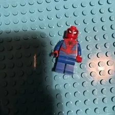 Lego Marvel Super Heroes Minifigure Spider-Man Dark Red Web Pattern 76133 76146!