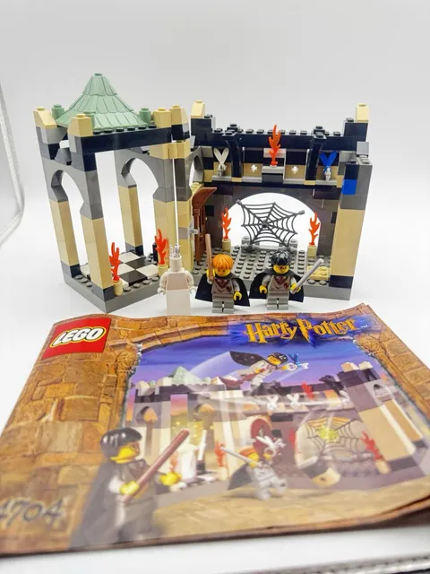 2001 LEGO Harry Potter: The Chamber of the Winged Keys (4704) 99% COMPLETE