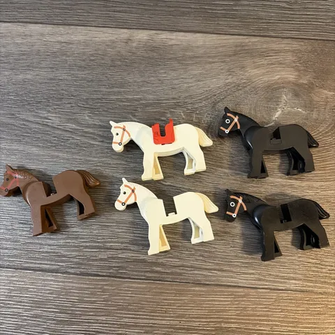 Lego Horse Lot Of 5 White Black Brown Castle Horses