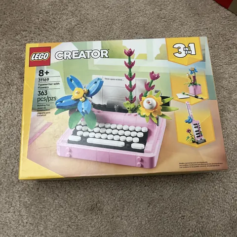 LEGO Creator 3 in 1 Typewriter with Flowers 31169 Building Toy 363 Pieces New 
