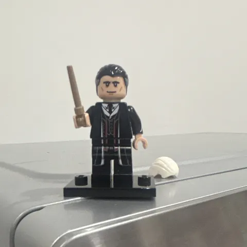 LEGO Harry Potter Minifigure Percival Graves Grindelwald/ Wand + 2 Hair Pieces