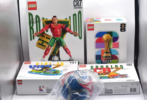 FIFA World Cup Lego Sets Christiano Ronaldo Vinicus Jr. Emblem Trionda Ball