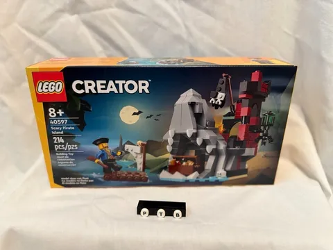 Brand new LEGO set 40597 Scary Pirate Island