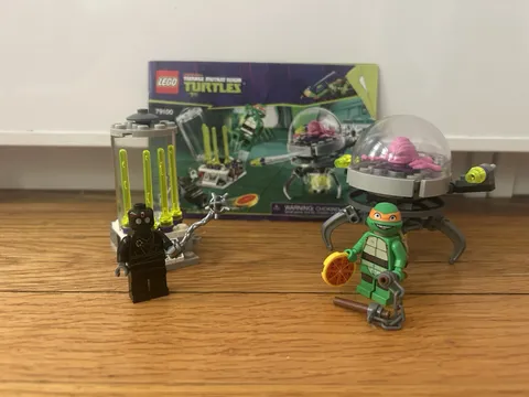 LEGO Tennage Mutant Ninja Turtles 79100 Kraang Lab Escape. Used With Booklet