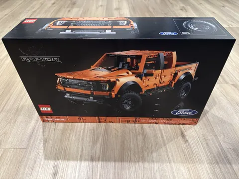 RARE! LEGO Technic Ford F-150 Raptor 42126 1,379pc New Sealed Retired