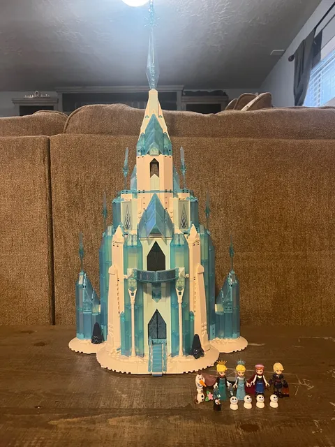 LEGO Disney Frozen: The Ice Castle (43197) - Used Complete Elsa Anna Olaf