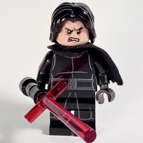 STAR WARS KYLO REN MINIFIG ✴ SW0717 ✴ Sequel Trilogy ✴ Incl. Cape & Lightsaber