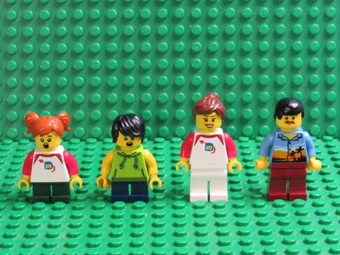 Lot 4 CITY Town Lego minifigs Theme Park Fun Family Boy Girl Dad Mom AP25