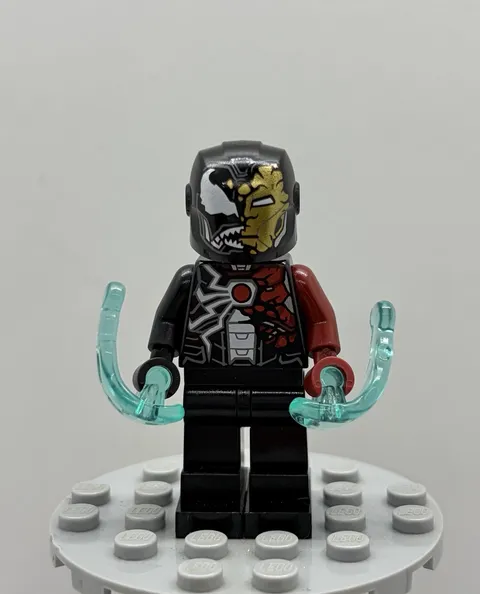 LEGO Marvel Super Heroes Iron Venom Minifigure - sh0697 - 40454 - READ DESC