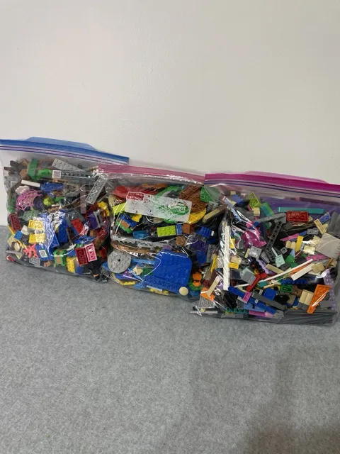 HUGE Lego 6.4 lb Lot EVERYTHING SHOWN minifig parts cars windows tiles more