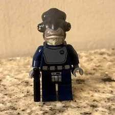 LegoStar Wars Admiral Raddus Minifigure - sw0816