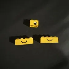 Vintage Yellow LEGO Eye Brick Lot with frowns lot x3