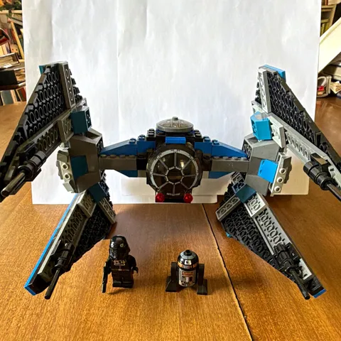 LEGO Star Wars TIE Advanced Prototype 75082 w/ TIE Pilot & R2-Q2 no box
