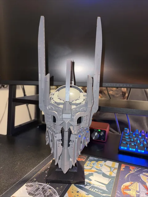 LEGO 11373 THE LORD OF THE RINGS SAURONS HELMET NO MINIFIGURE [ Read Desc. ]