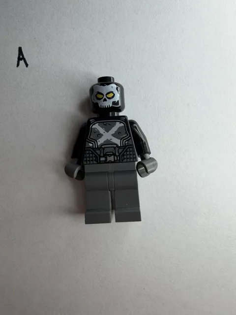 LEGO 76050 - Marvel Super Heroes - Crossbones - Minifig / Mini Figure