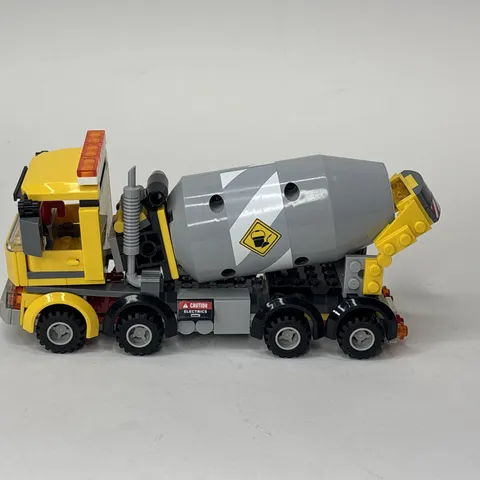 Lego 60018 City Cement Mixer. InComplete