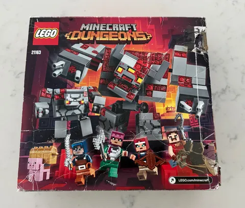 LEGO Minecraft Dungeons 21163 The Redstone Battle COMPLETE w/Box & New Minifigs