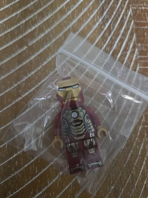 LEGO Super Heroes Minifigure Iron Man Mark 42 (Genuine)