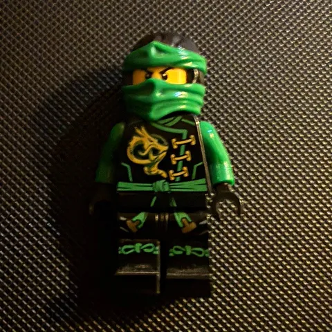LEGO NINJAGO Skybound Lloyd mini figure. Excellent-brand new condition.