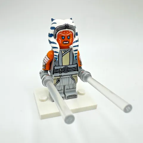 LEGO NEW Star Wars Ahsoka Tano Adult Minifigure from 75385 sw1354