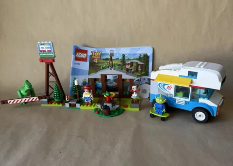 LEGO Toy Story 4 RV Vacation (10769) - Complete w/minifigs & instructions