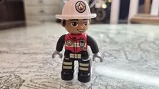 Lego Duplo Fireman Minifigre Minifig Fire Fighter Firefighter Badge & Radio RARE