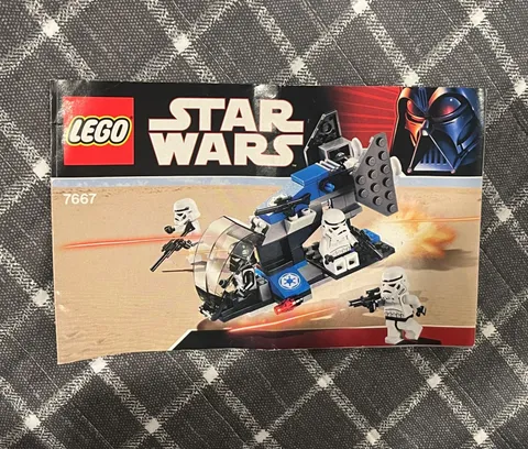 LEGO Star Wars set Imperial Dropship (7667)