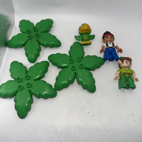 Lego Duplo Disney Jake & The Neverland Pirates Figures Peter Pan Trees Parrot