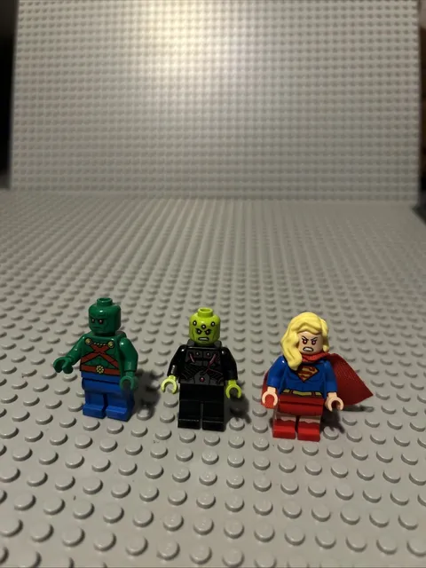 Lego super girl Braniac Martian Manhunter Mint No Cape Rare