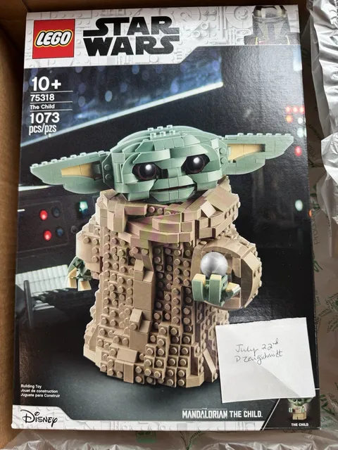 LEGO Star Wars: The Child (75318) Disney Brand New Sealed Box